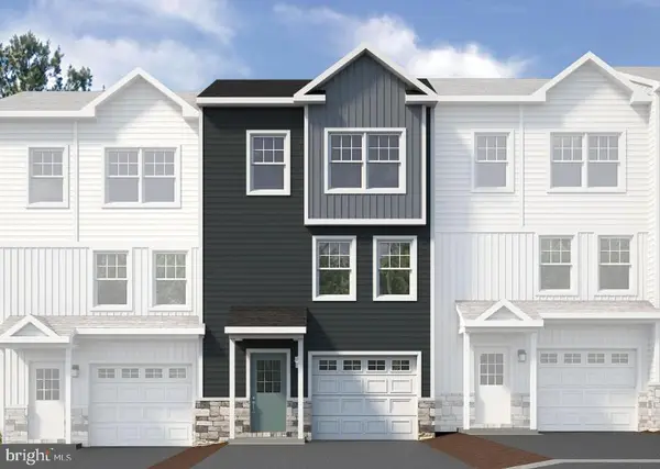 180 Highpoint Park Dr, PLEASANT GAP, PA 16823