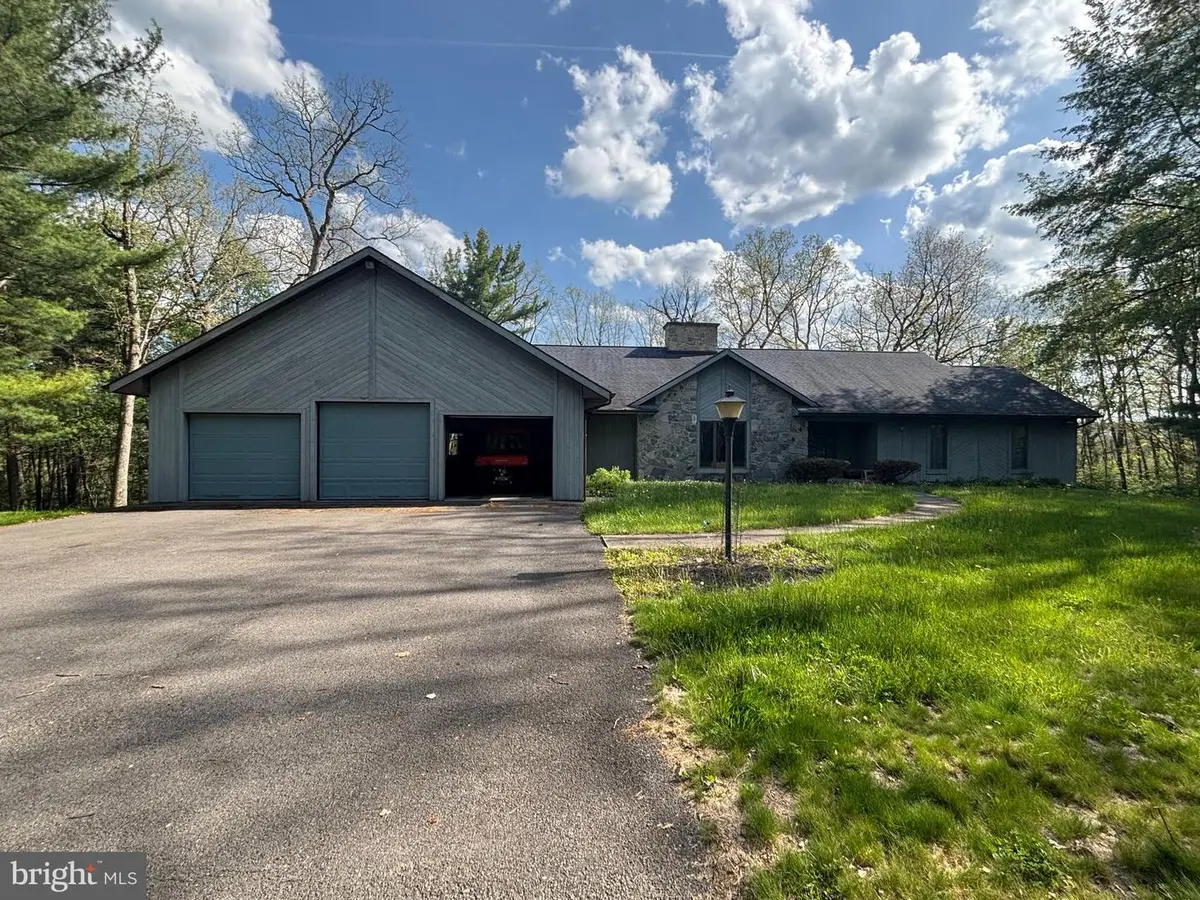 108 Yost Dr, Spring Mills, PA 16875 - #1