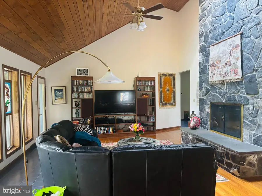 108 Yost Dr, Spring Mills, PA 16875 - #2