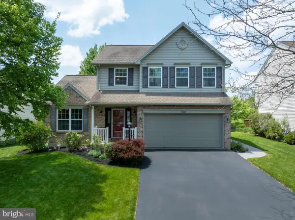 2309 Falconpointe Dr, STATE COLLEGE, PA 16801