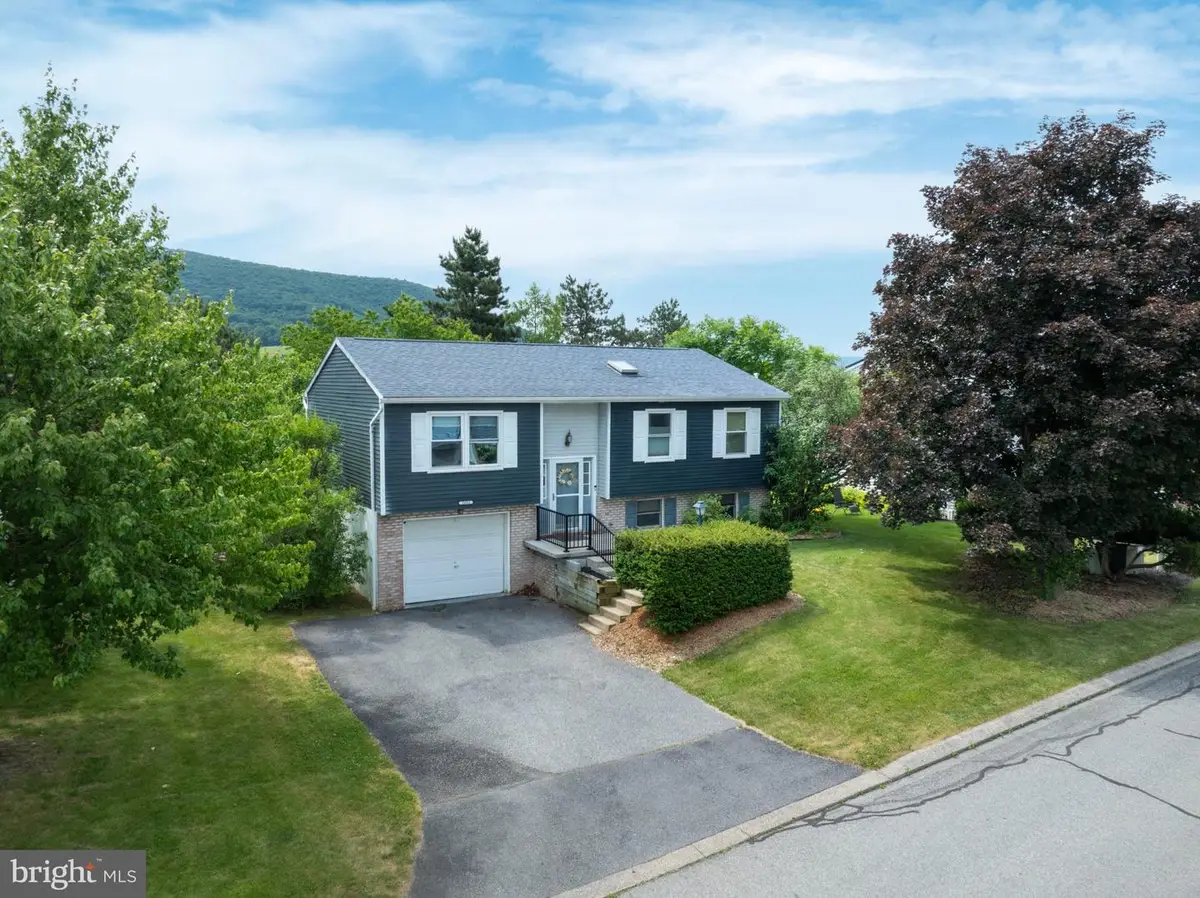 2653 Penbrook Ln, State College, PA 16801 - #1