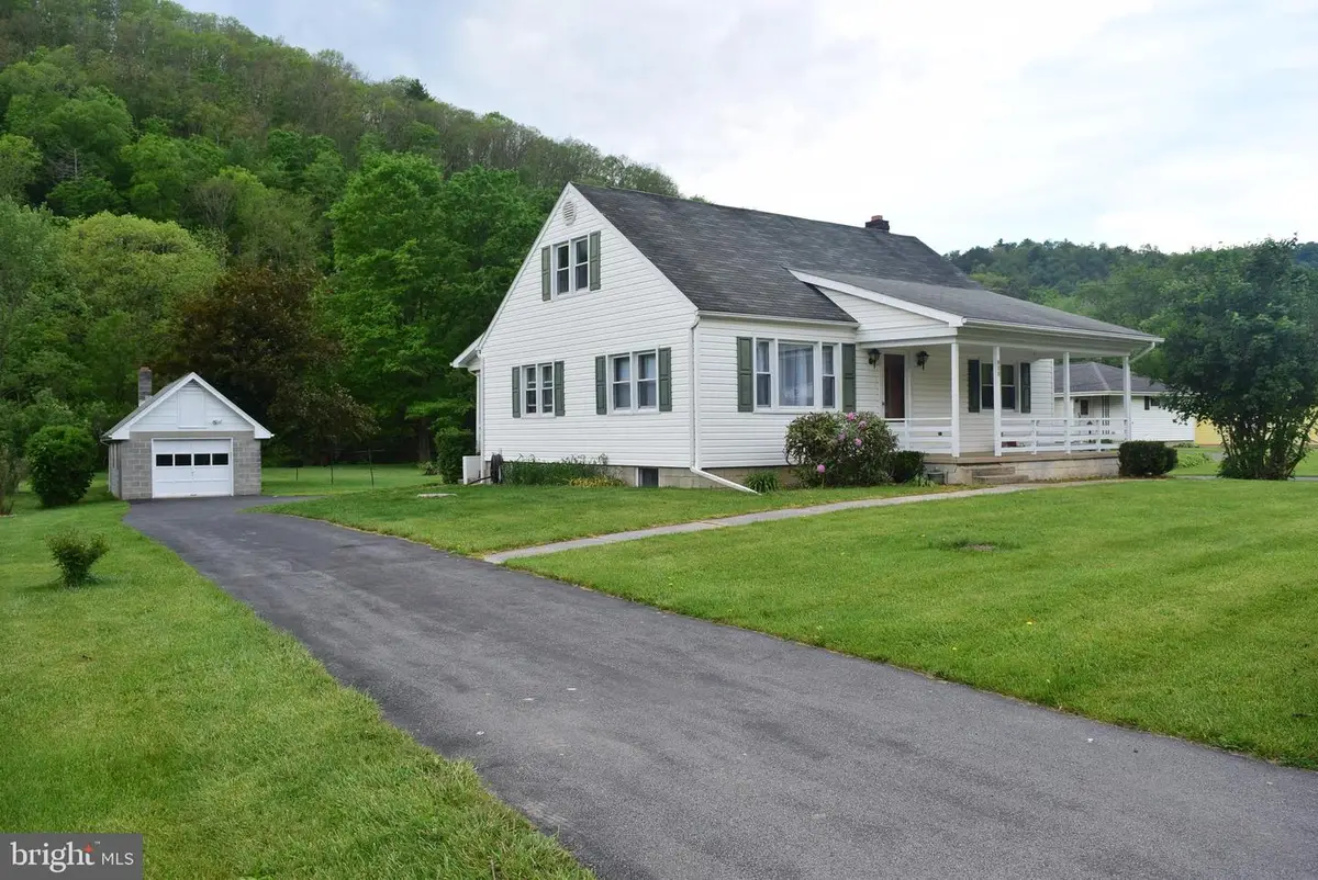 930 Runville Rd, Bellefonte, PA 16823 - #1