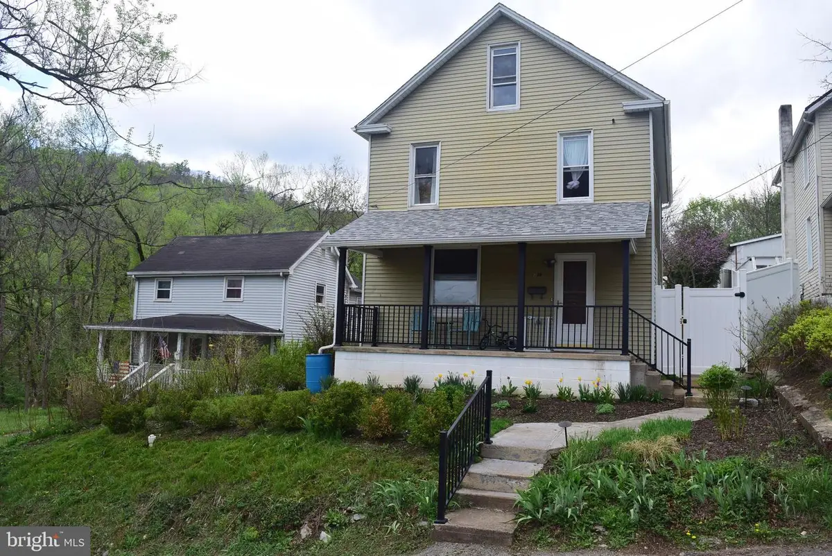 299 W Beaver St, Bellefonte, PA 16823 - #1