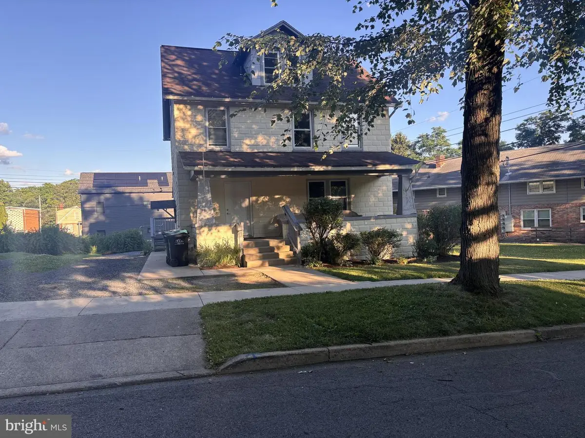 116 E Irvin Ave, State College, PA 16801 - #1