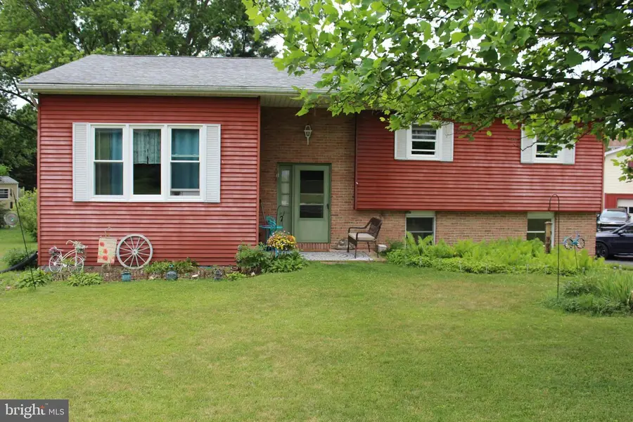 1219 Blue Spruce Dr, Bellefonte, PA 16823 - #3