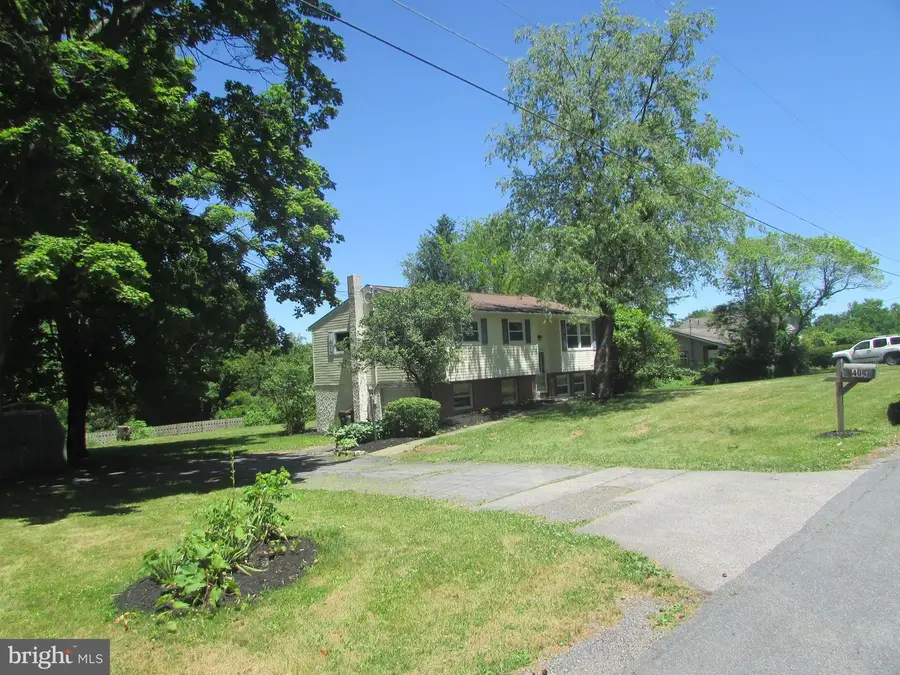 404 Beaverbrook Dr, Pennsylvania Furnace, PA 16865 - #3