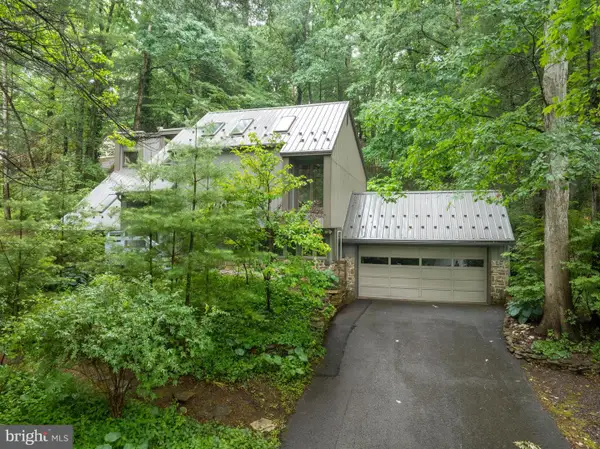 17 Coventry Ln, STATE COLLEGE, PA 16803