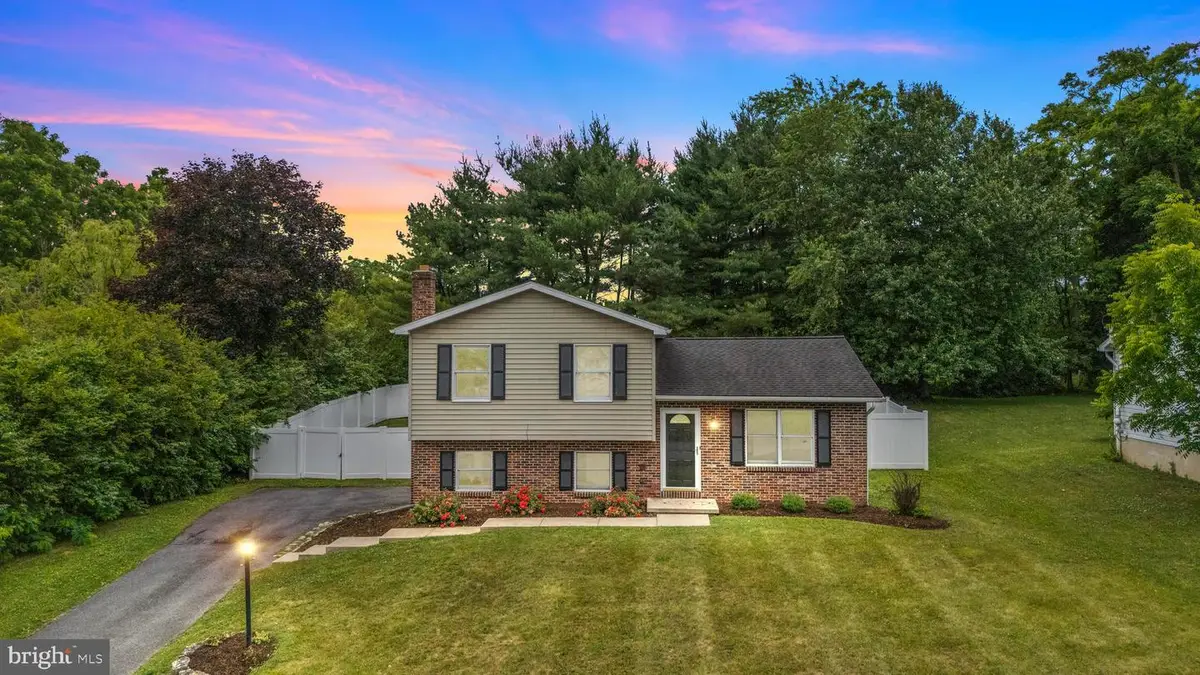 232 N Vanessa Dr, Bellefonte, PA 16823 - #1