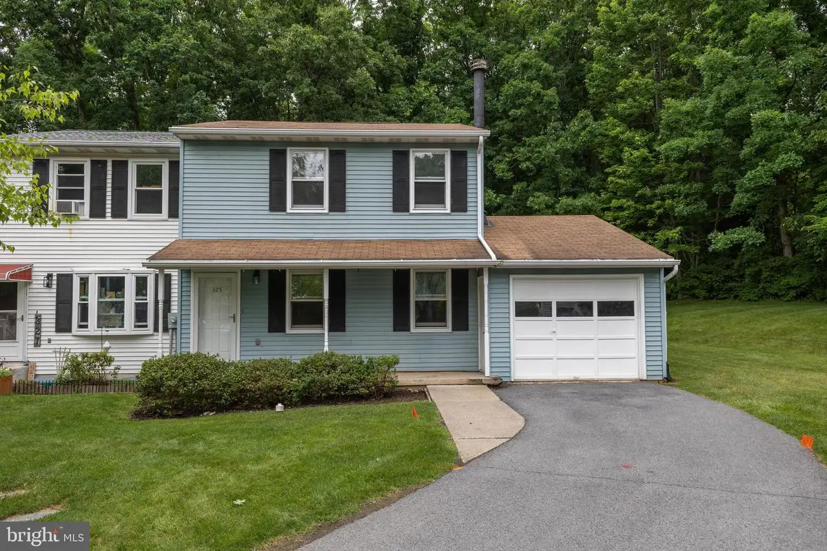 325 Oakwood Ave, State College, PA 16803 - #1