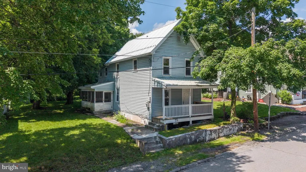 109 Cole St, Bellefonte, PA 16823 - #1