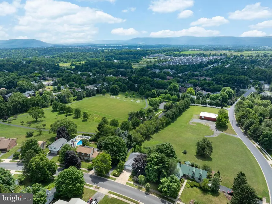 645 Berkshire Dr, State College, PA 16803 - #3