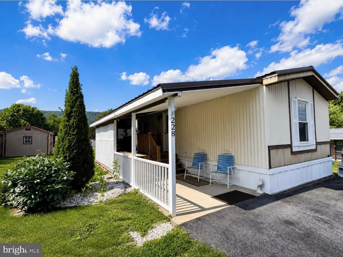 228 Ash St, Bellefonte, PA 16823 - #1