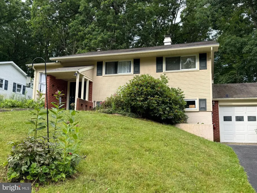 2042 Fairwood Ln, State College, PA 16803 - #2