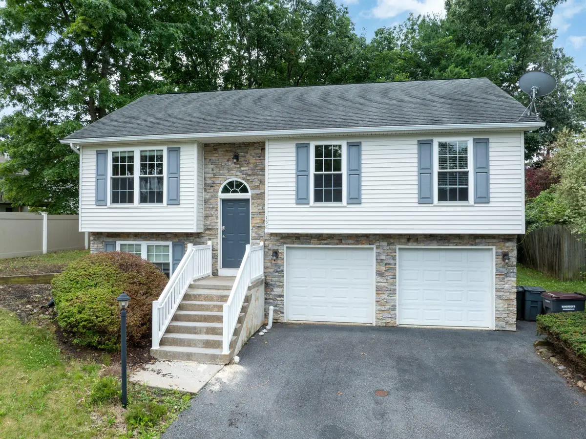 158 Mckivison Ct, State College, PA 16803 - #1