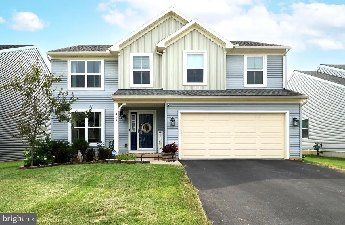 301 Amberleigh Ln, Bellefonte, PA 16823 - #1