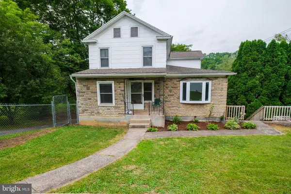 815 W Water St, BELLEFONTE, PA 16823