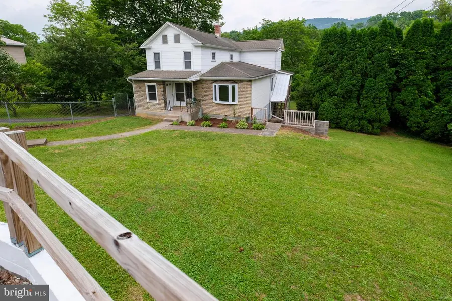 815 W Water St, Bellefonte, PA 16823 - #2