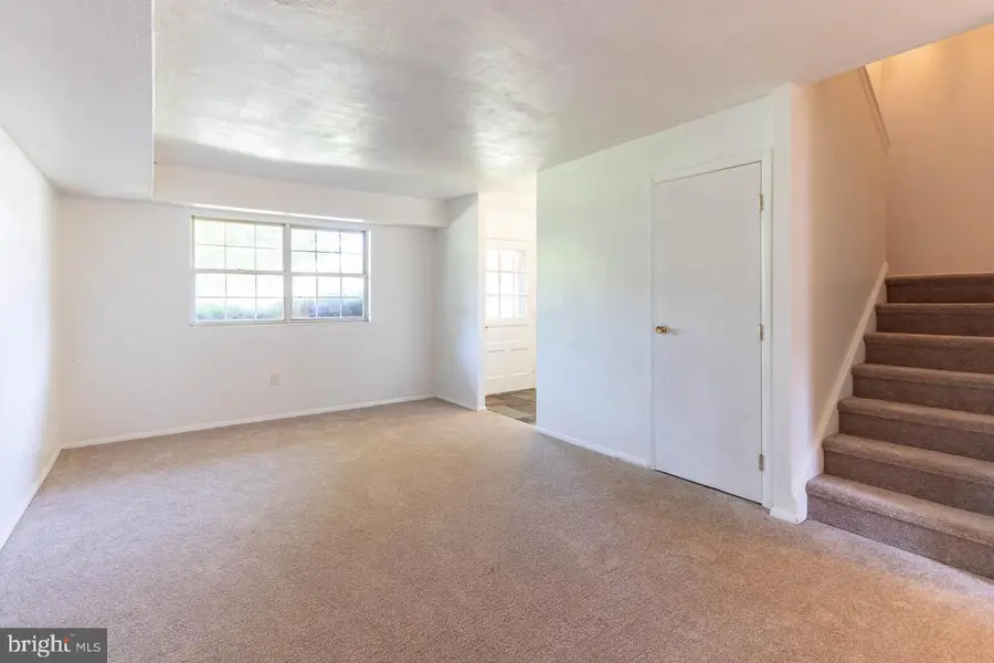 1111 W Aaron Dr #e, State College, PA 16803 - #2