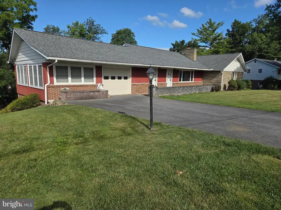 1215 Sylvan Cir, Bellefonte, PA 16823 - #2