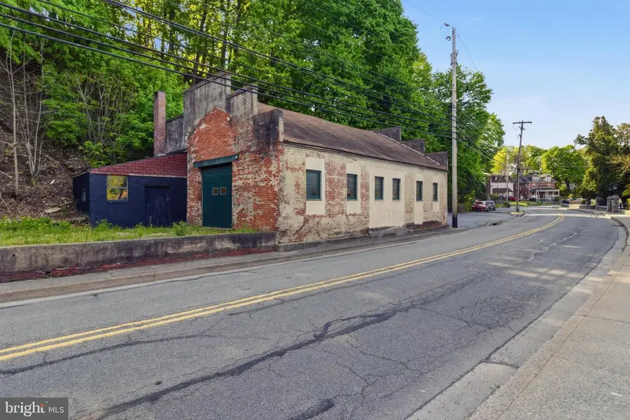 146 S Water St, Bellefonte, PA 16823 - #3