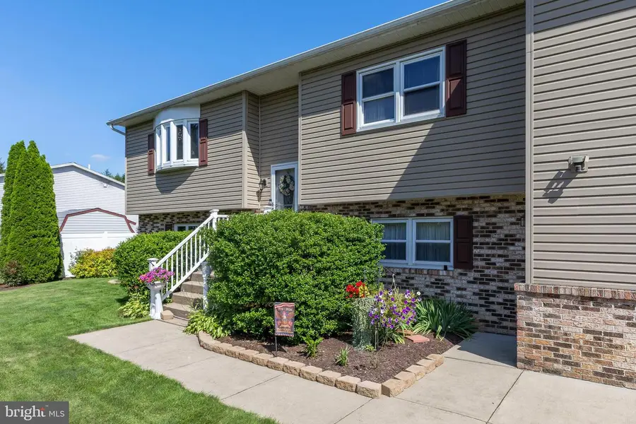 186 Norman Ave, Pleasant Gap, PA 16823 - #2