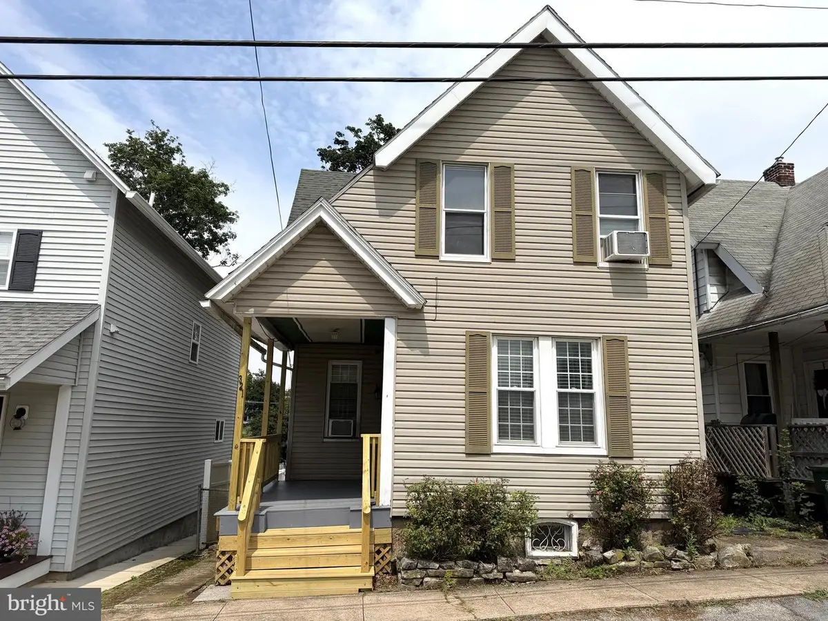 321 E Lamb St, Bellefonte, PA 16823 - #1
