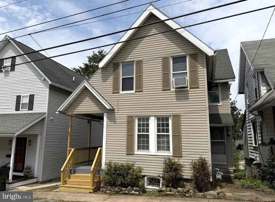 321 E Lamb St, Bellefonte, PA 16823 - #2