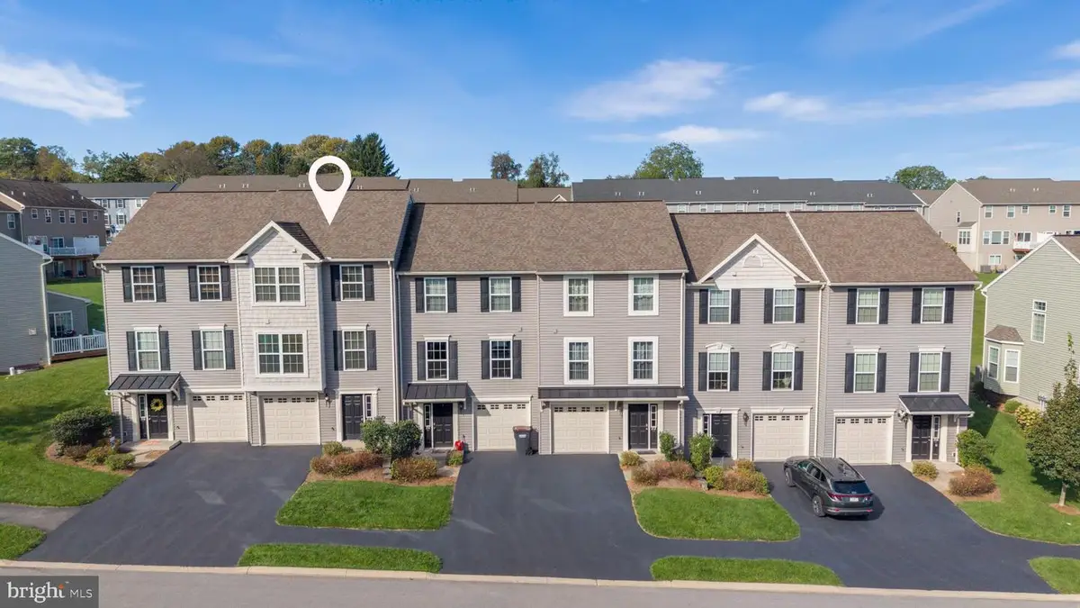 216 Kestrel Ln, Boalsburg, PA 16827 - #1