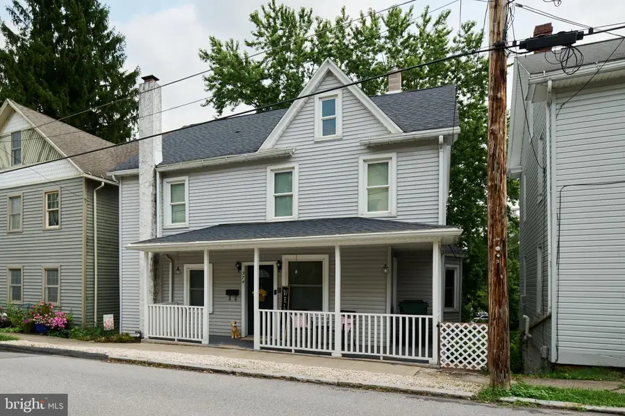374 Reynolds Ave, Bellefonte, PA 16823 - #2