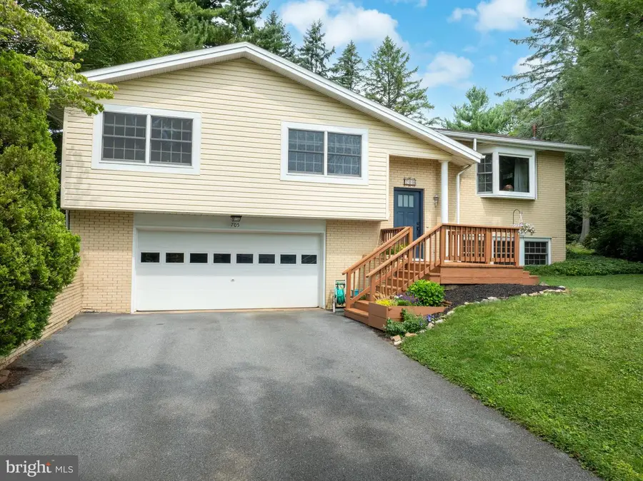 705 Windsor Ct, State College, PA 16801 - #2