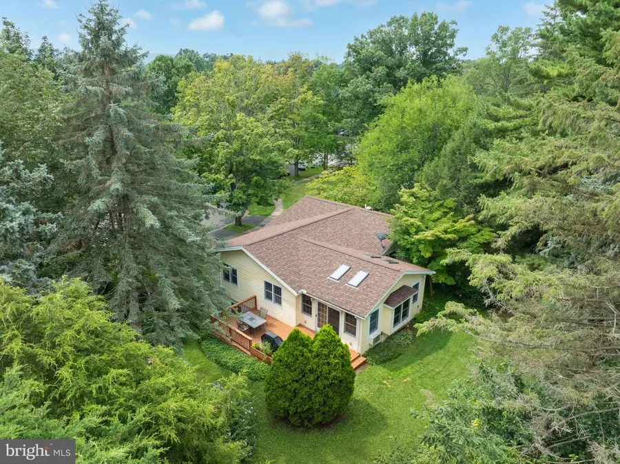 705 Windsor Ct, State College, PA 16801 - #3