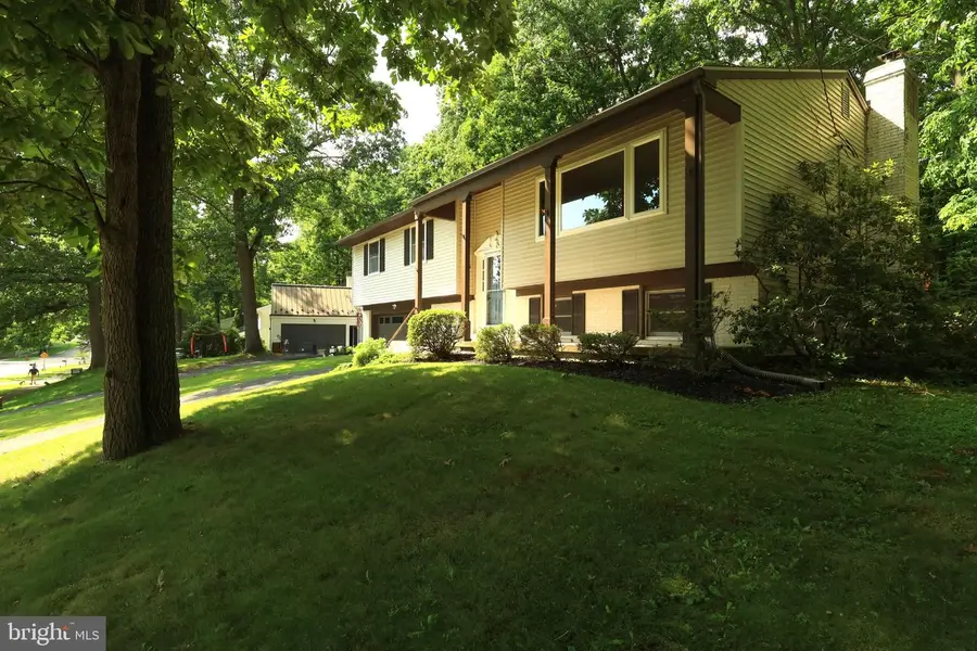667 Devonshire Dr, State College, PA 16803 - #2