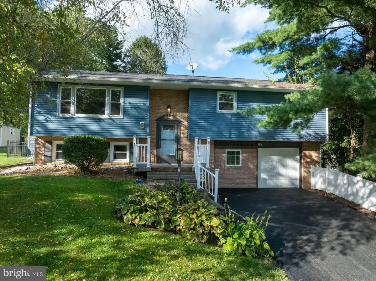 1621 Oxford Cir, State College, PA 16803 - #1