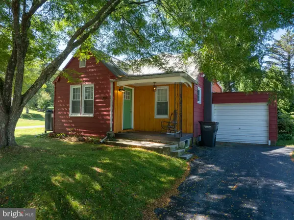 732 S Nixon Rd, PINE GROVE MILLS, PA 16868