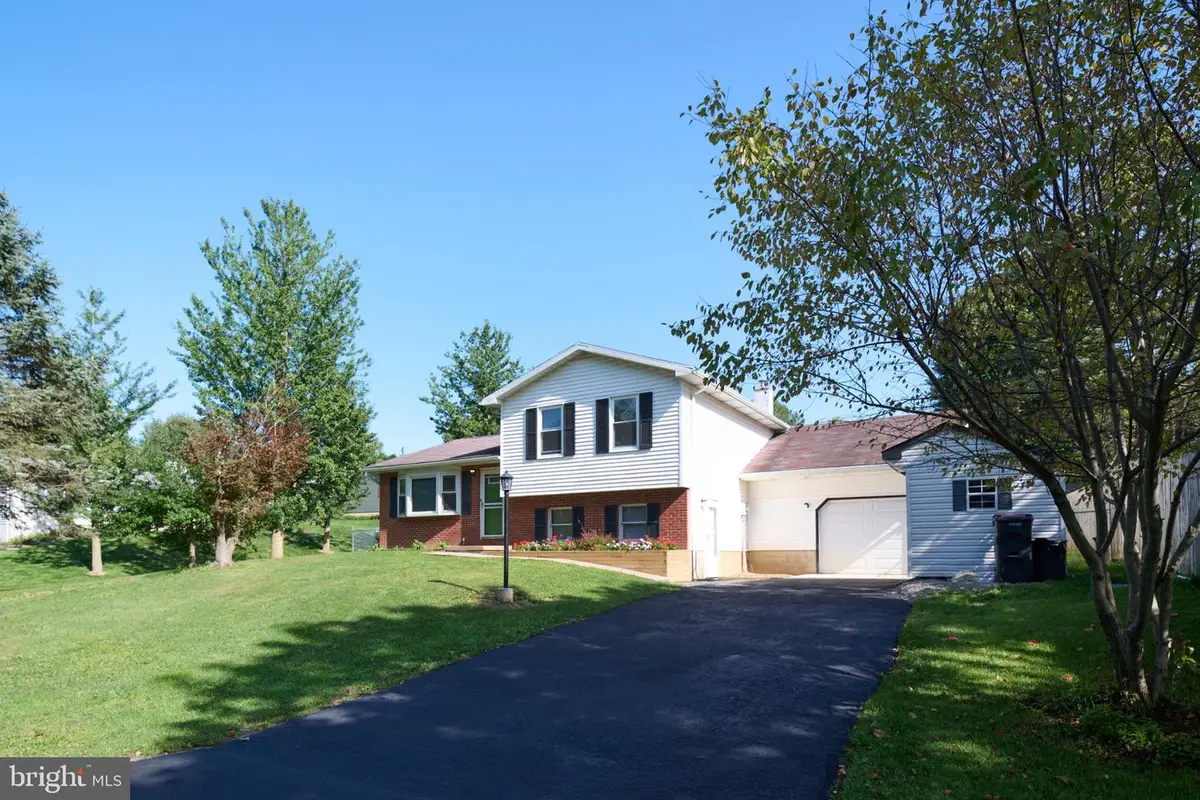 136 Creekside Dr, State College, PA 16801 - #1