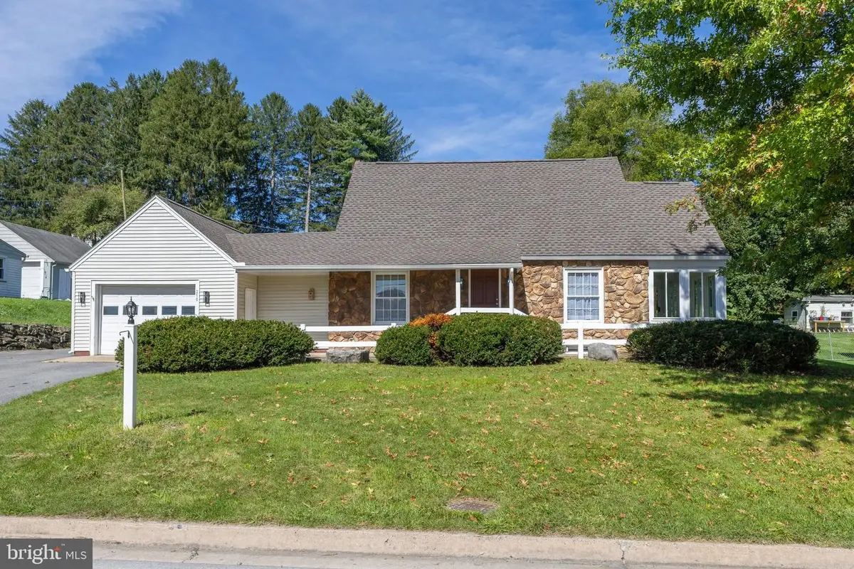 210 E Main St, Millheim, PA 16854 - #1