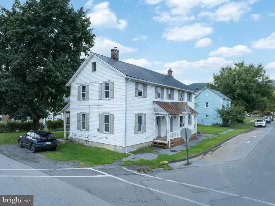 213 Market St, Milesburg, PA 16853 - #3