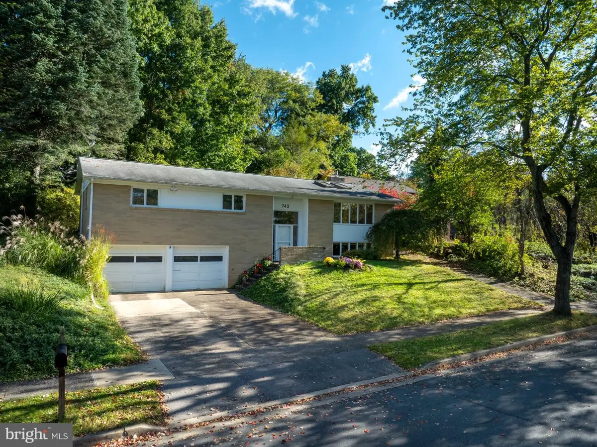 743 Glenn Rd, State College, PA 16803 - #1