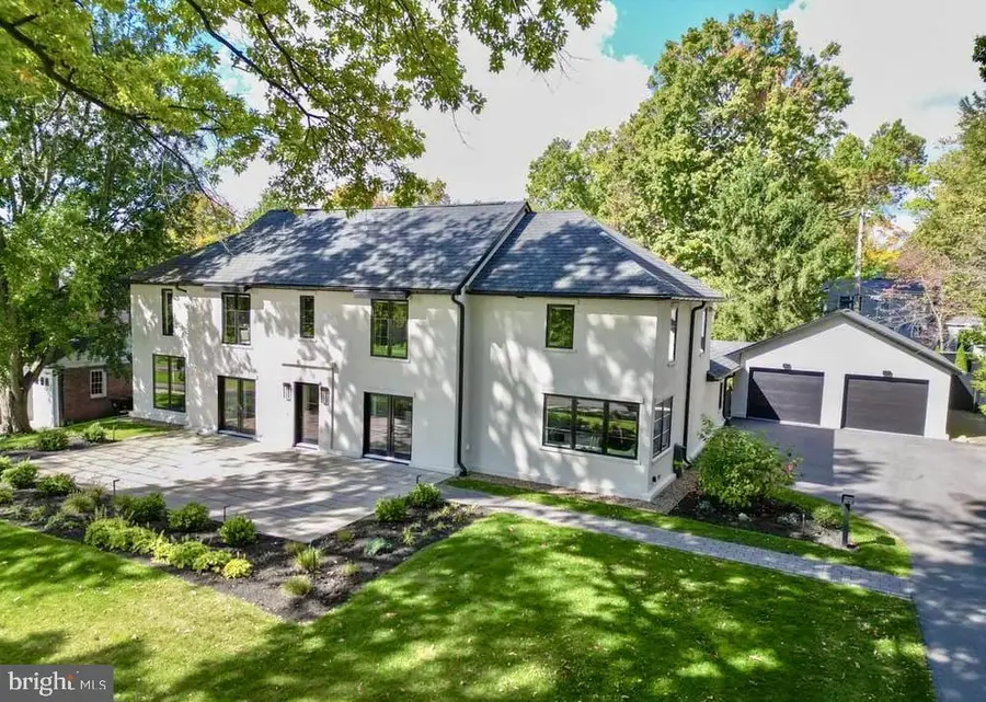 601 W Park Ave, State College, PA 16803 - #2