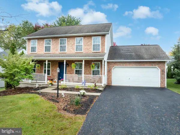2305 Falconpointe Dr, STATE COLLEGE, PA 16801