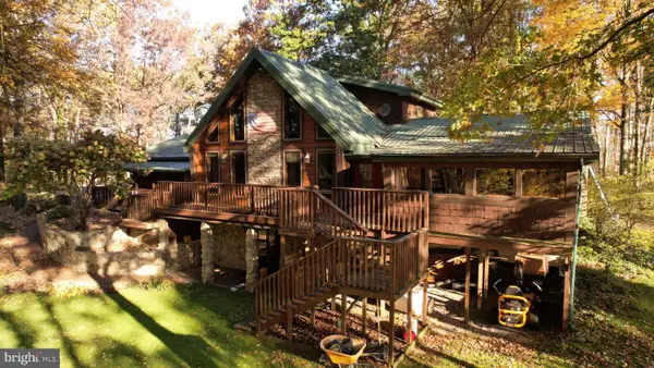 676 Uzzell Rd, SNOW SHOE, PA 16874