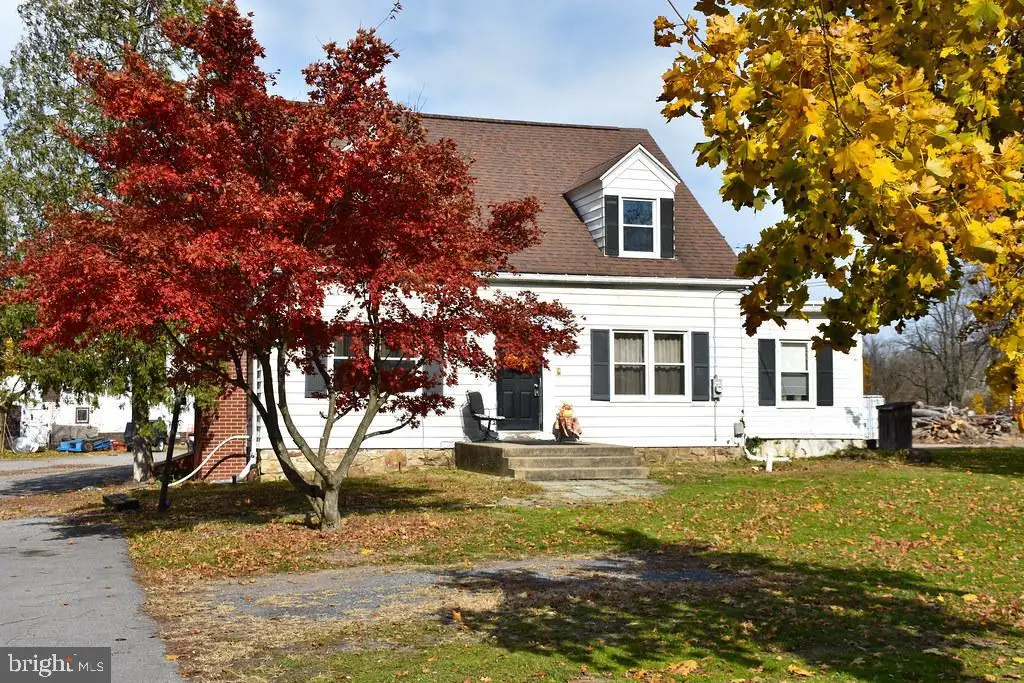 121 Country Club Ln, Mill Hall, PA 17751 - Image #1