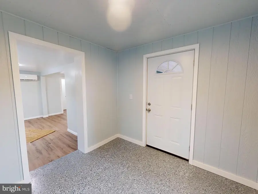 320 Long Run Rd, Mill Hall, PA 17751 - #2