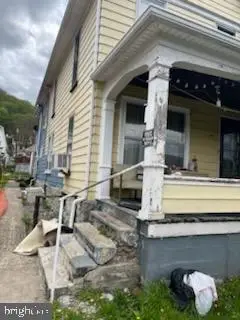 148 Susquehanna Ave, Renovo, PA 17764 - #2