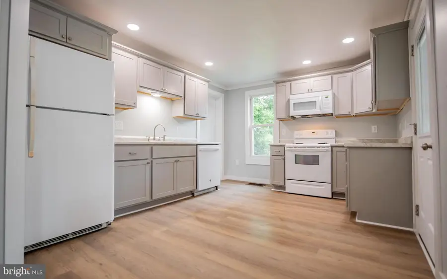 16 N Jones Street, Lock Haven, PA 17745 - #3