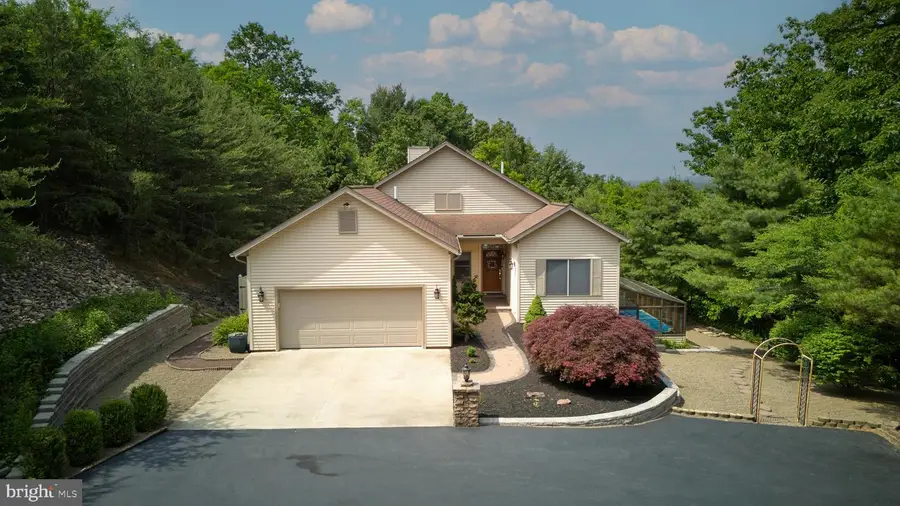1135 Checkerberry Ln, Lock Haven, PA 17745 - #2