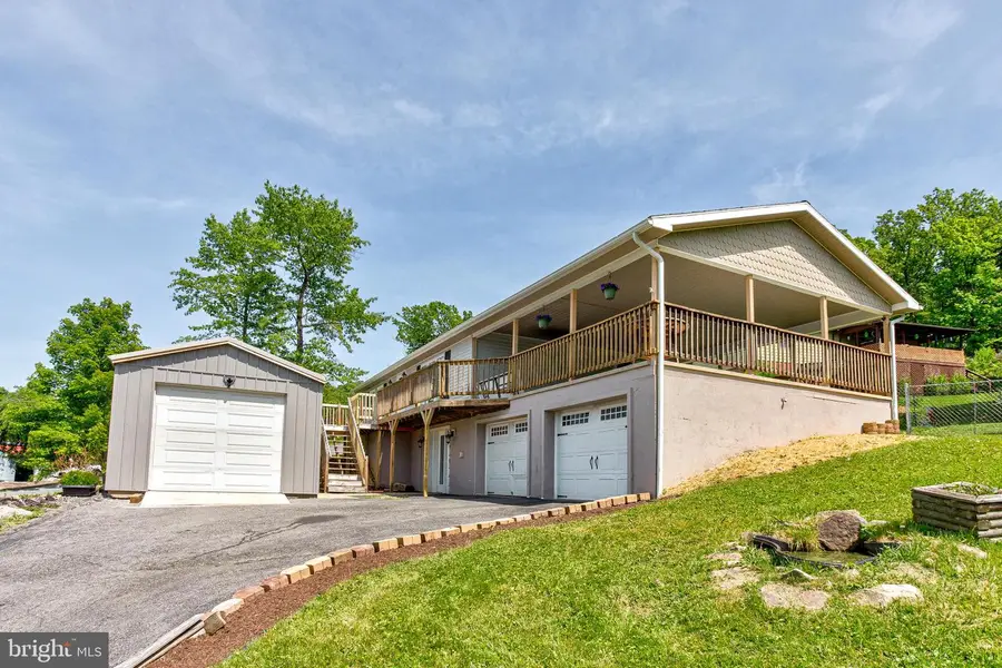 24 Quiggle Ave, Lock Haven, PA 17745 - #2