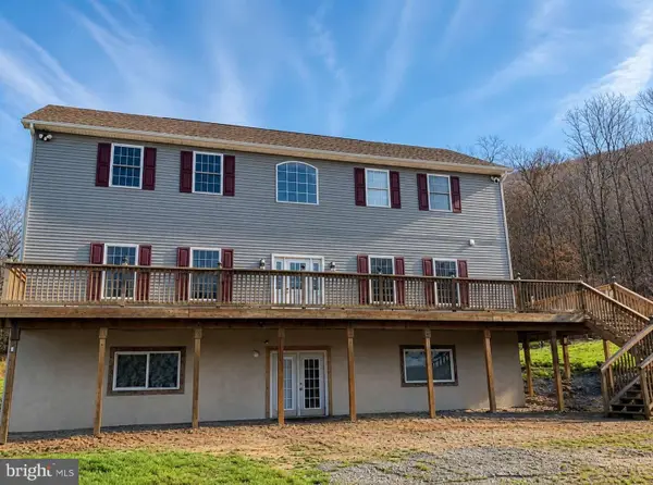 74 Shinndig Ln, MILL HALL, PA 17751
