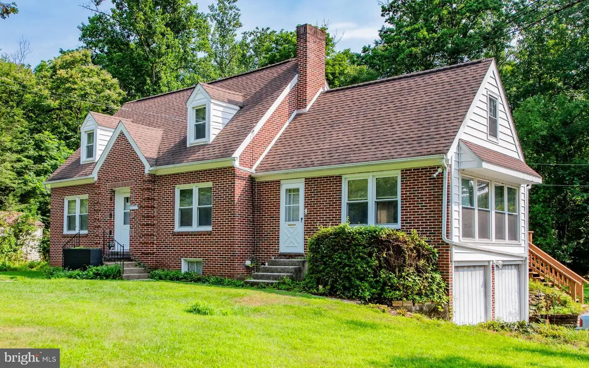 1228 Park Ave, Lock Haven, PA 17745 - #1