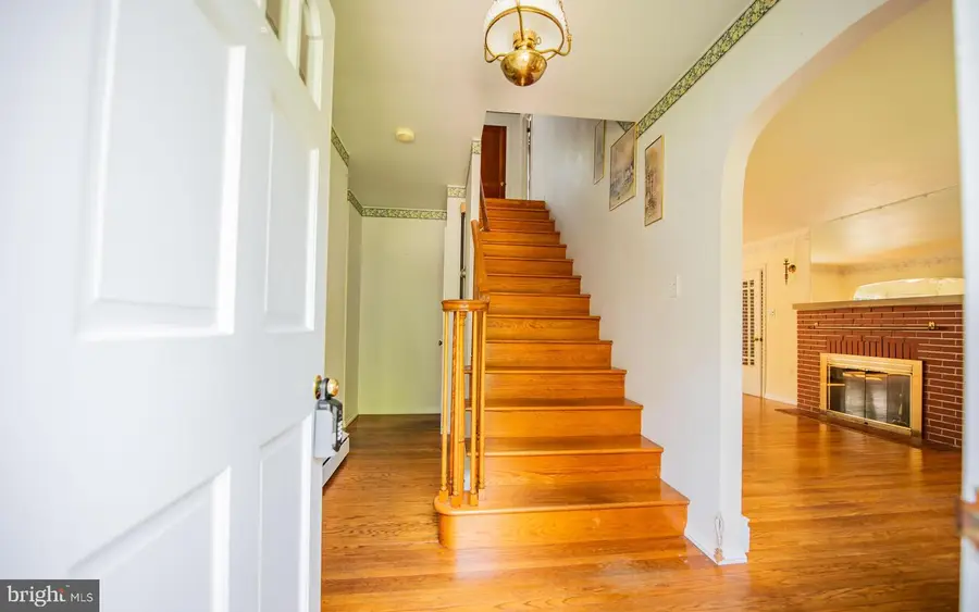 1228 Park Ave, Lock Haven, PA 17745 - #3